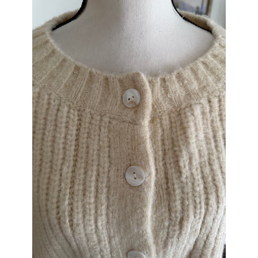VRG Girl Cream Chunky Knit Cropped Oversize Loose Long Sleeve Cardigan - Picture 2 of 7